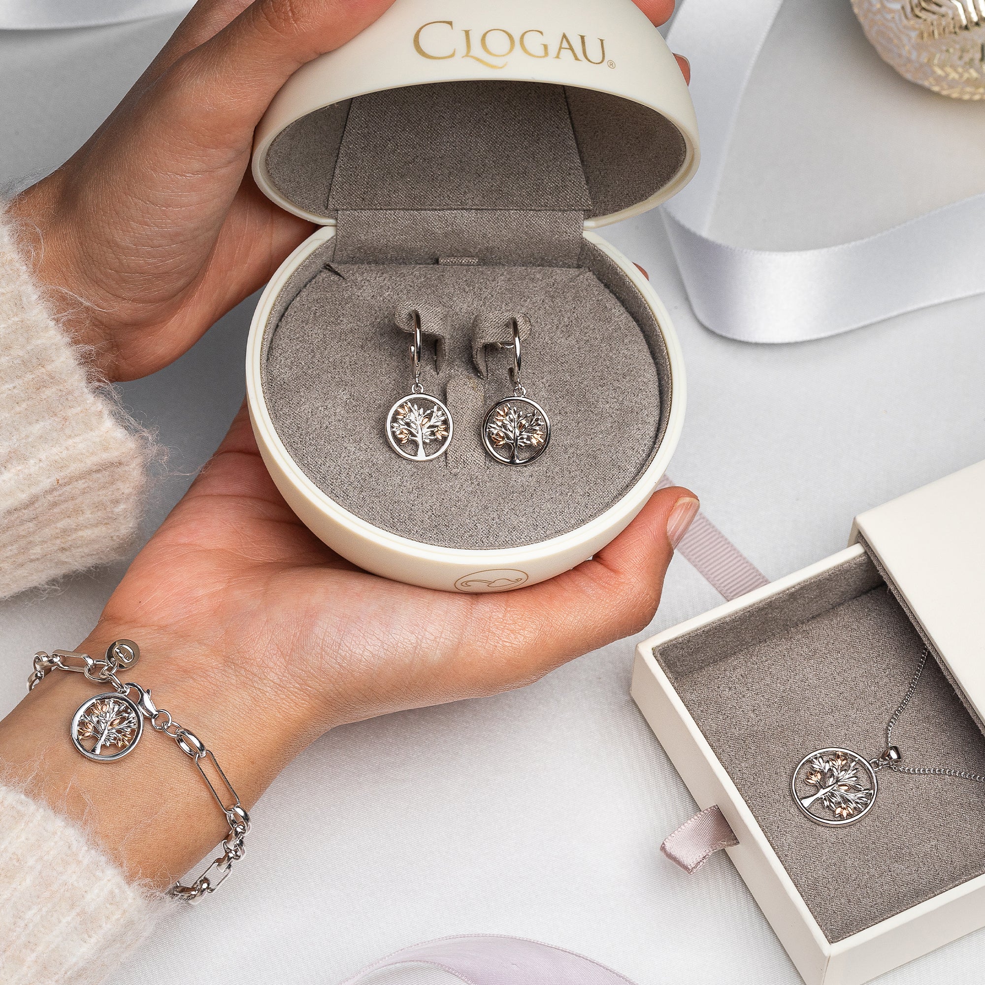 Clogau deals free bracelet